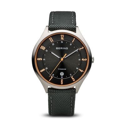 Bering Classic Titanium férfi óra (11739-879) Bering Classic Titanium férfi óra (11739-879)