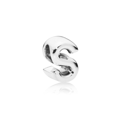 Pandora S betű charm (797473)